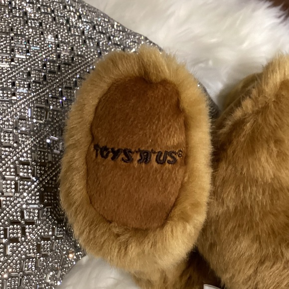 Teddy bear Toy’s R Us collectible - Picture 4 of 5
